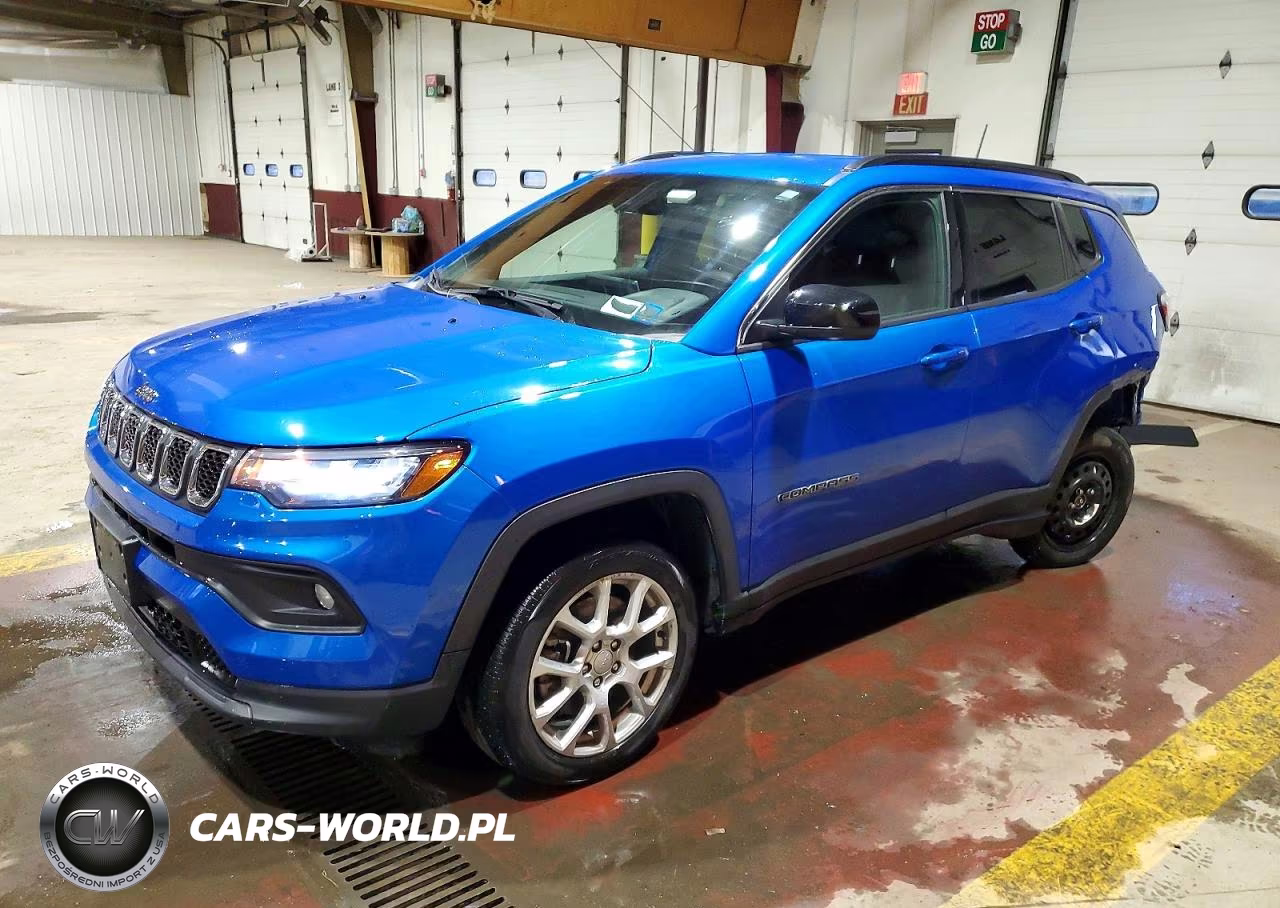 2023 Jeep Compass Latitude Lux