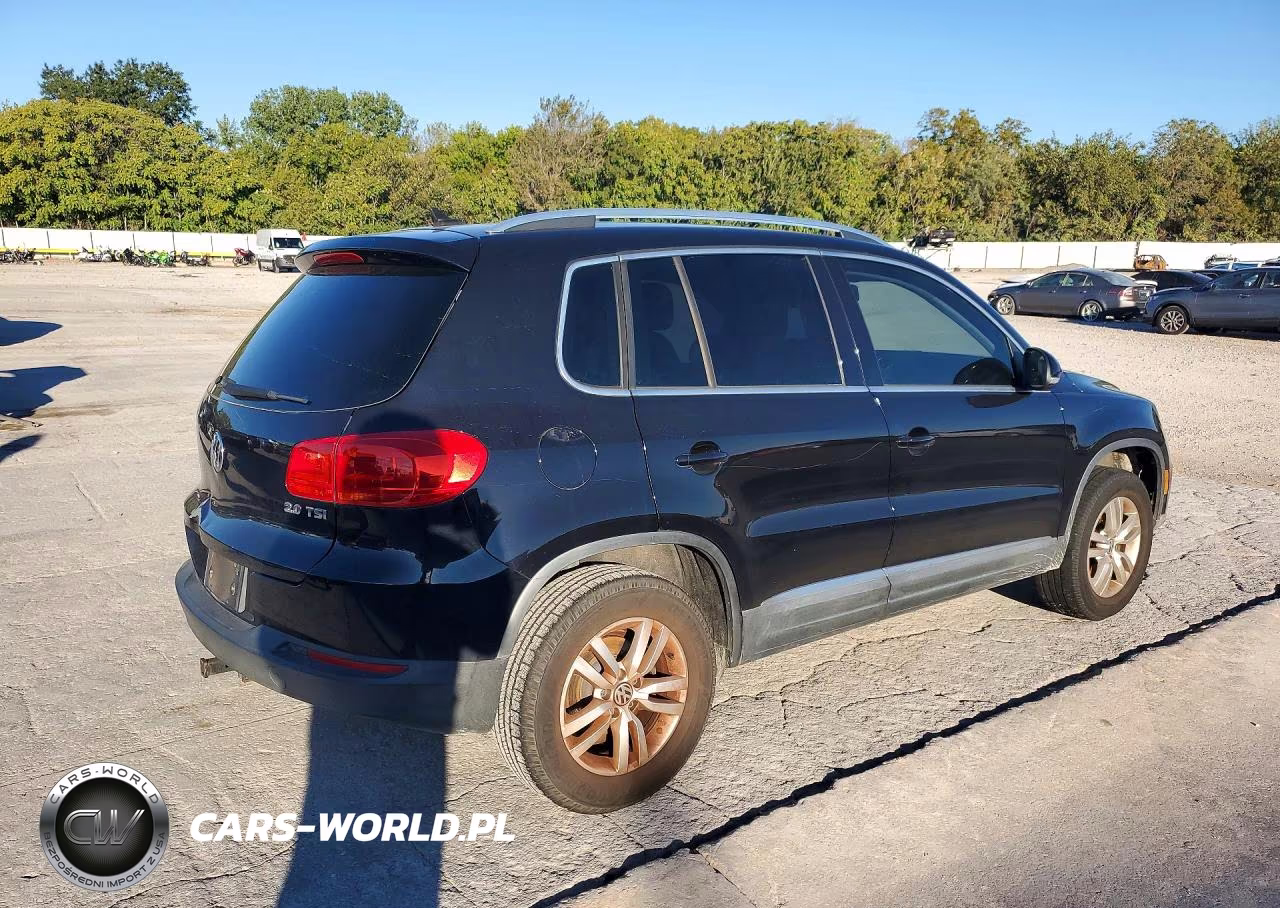 2012 Volkswagen Tiguan S VIN:WVGAV7AX5CW518550 - 3