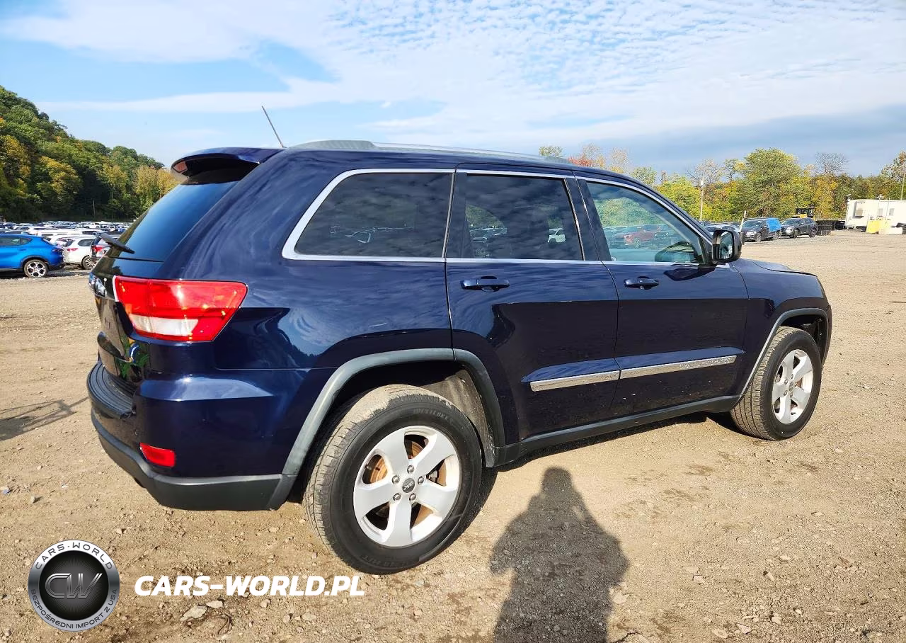 2013 Jeep Grand Cherokee Laredo VIN:1C4RJFAG9DC501623 - 3
