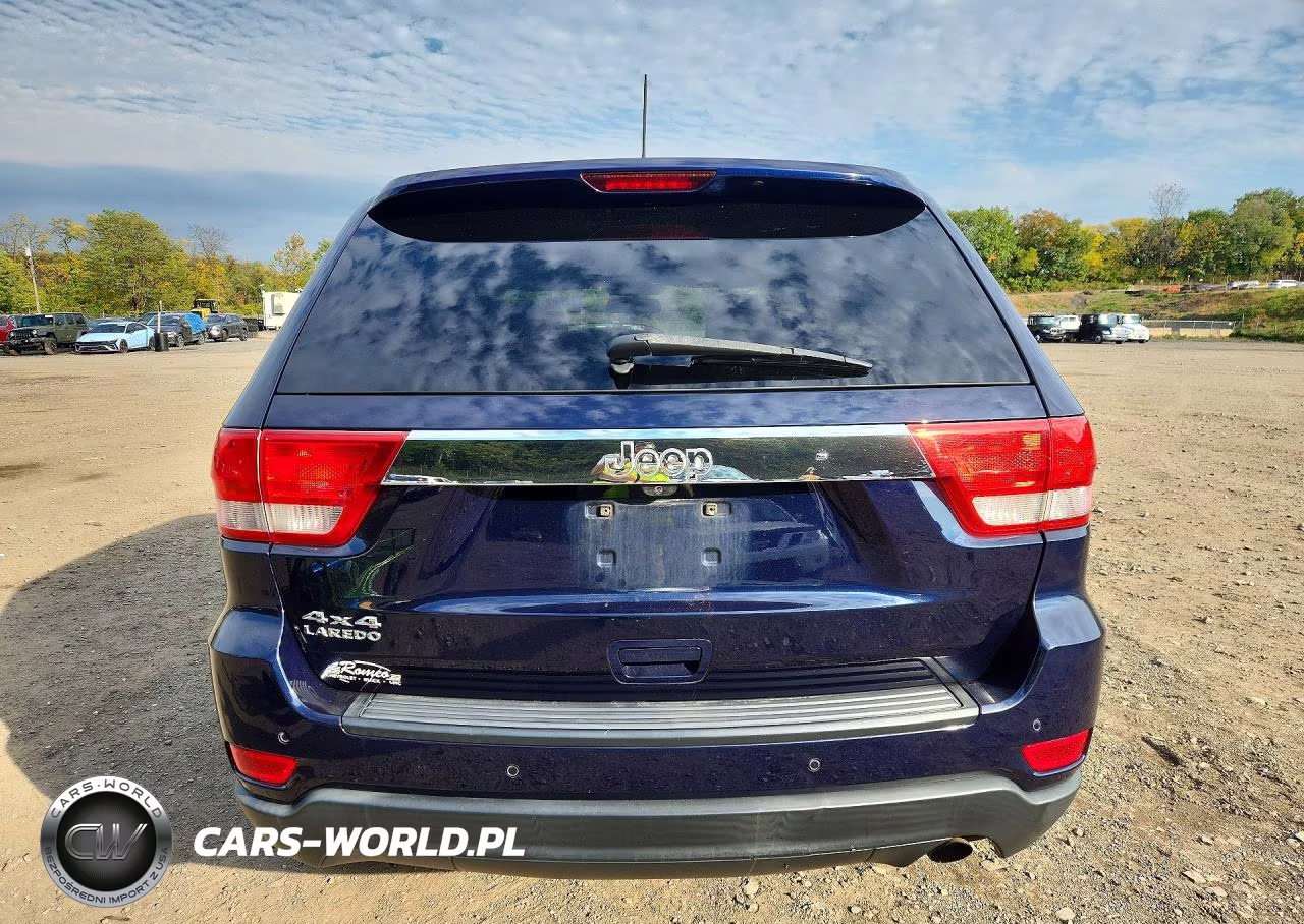 2013 Jeep Grand Cherokee Laredo VIN:1C4RJFAG9DC501623 - 6