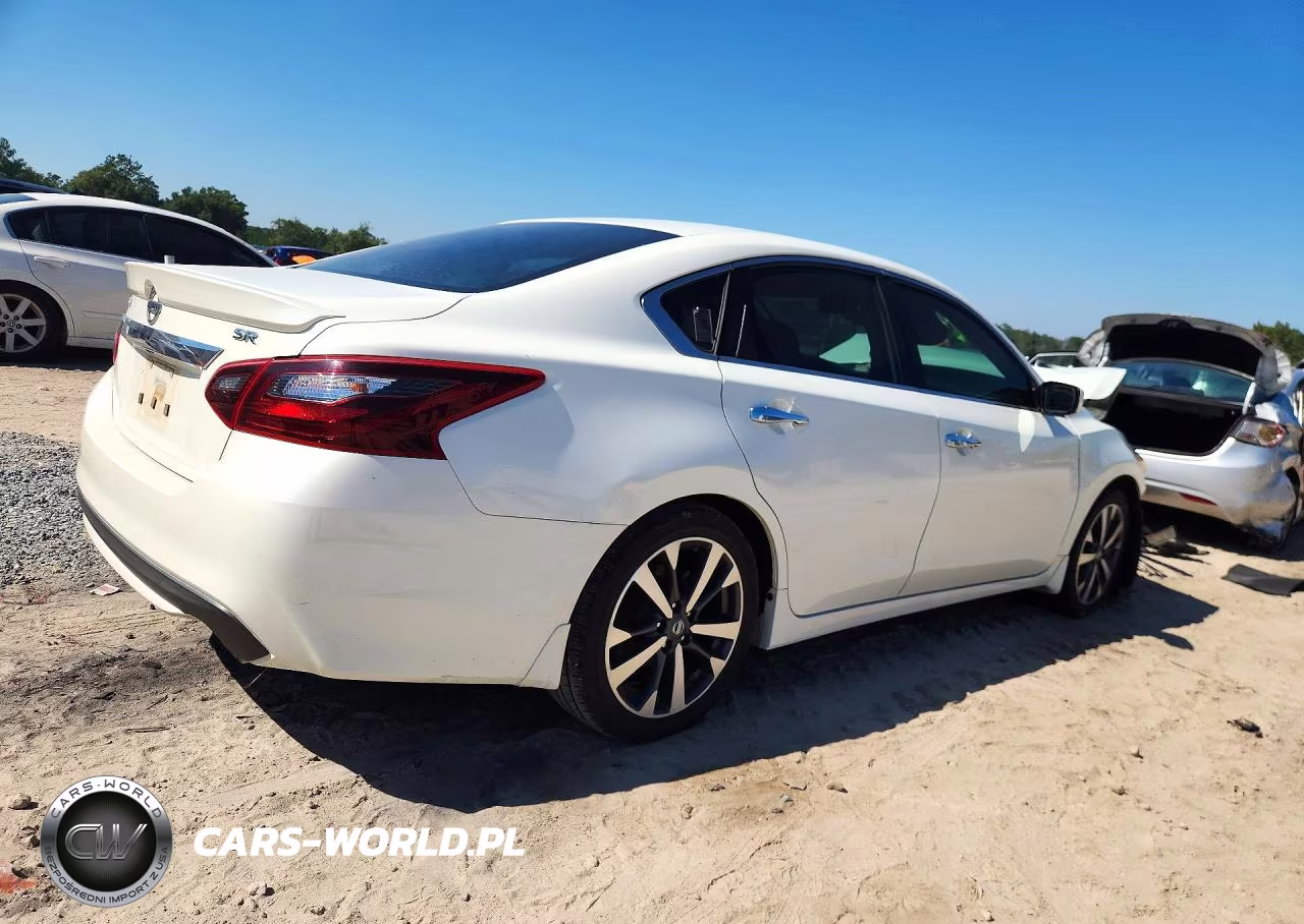 2017 Nissan Altima 2.5 Sr VIN:1N4AL3AP8HC136241 - 3
