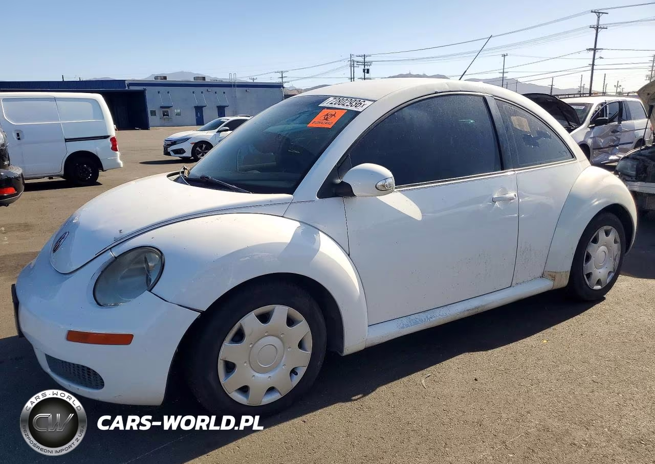 2010 Volkswagen New Beetle VIN:3VWPG3AG1AM011558 - 1