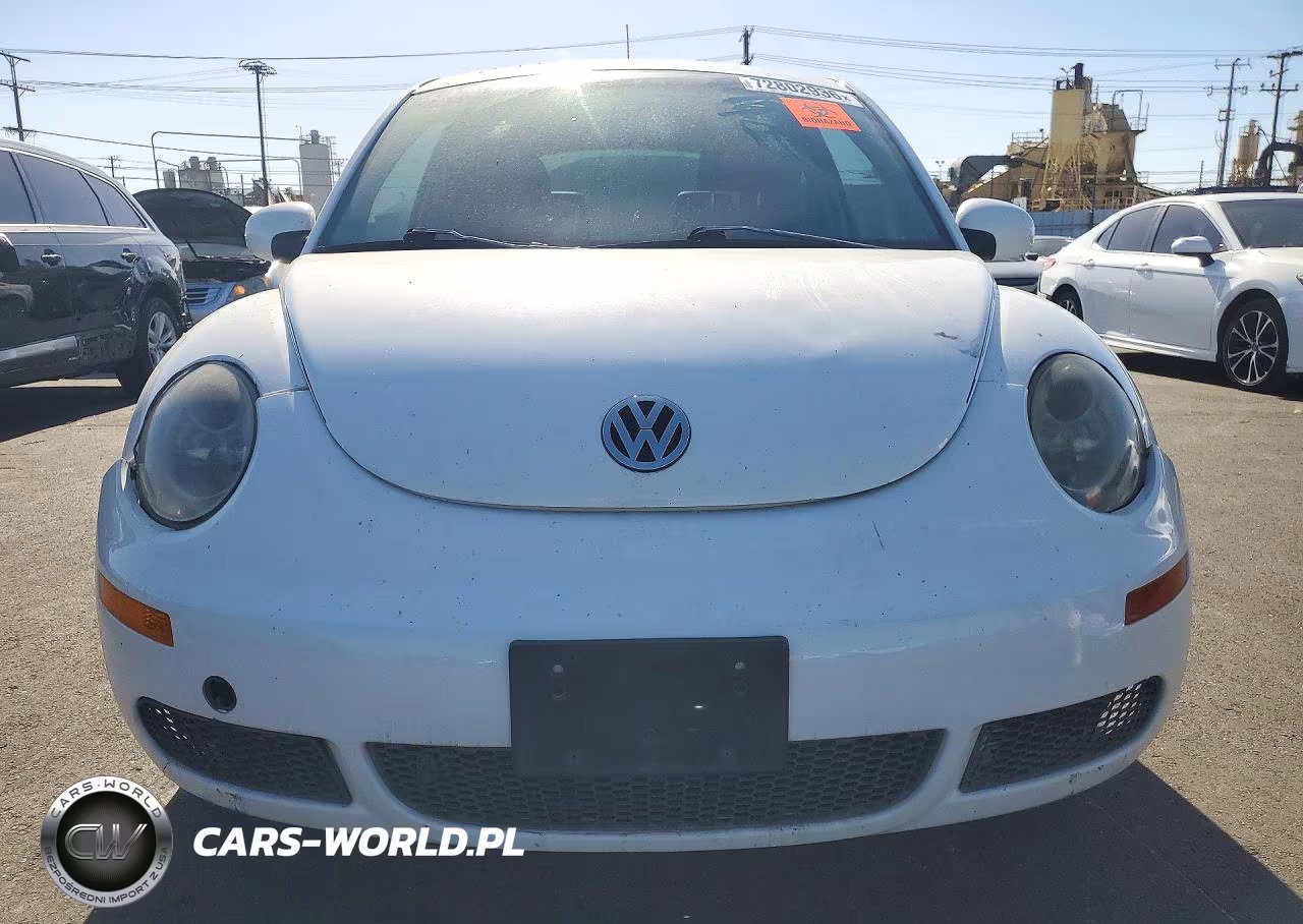 2010 Volkswagen New Beetle VIN:3VWPG3AG1AM011558 - 5