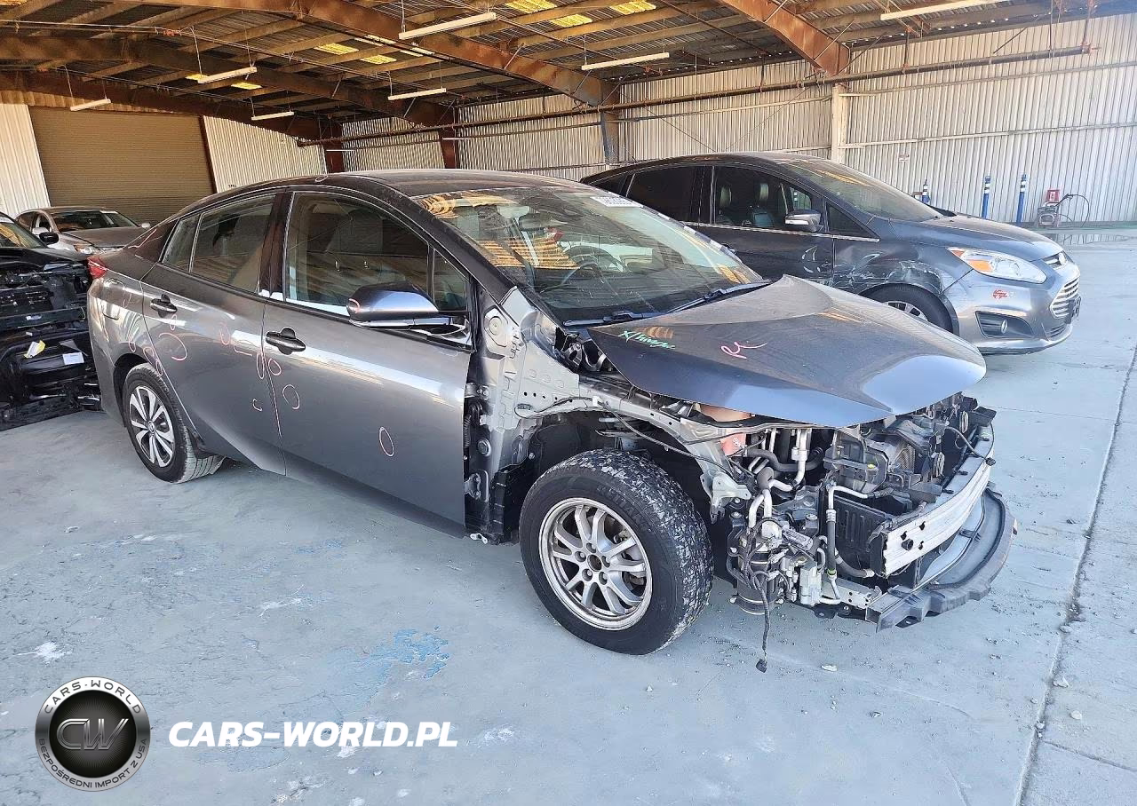 2019 Toyota Prius Prime Premium VIN:JTDKARFP5K3112938 - 4