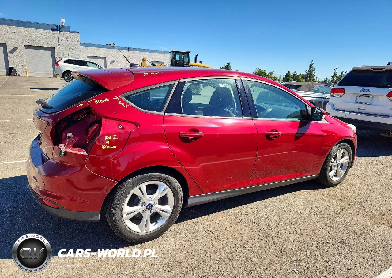 2014 Ford Focus Se VIN:1FADP3K25EL185476 - 3