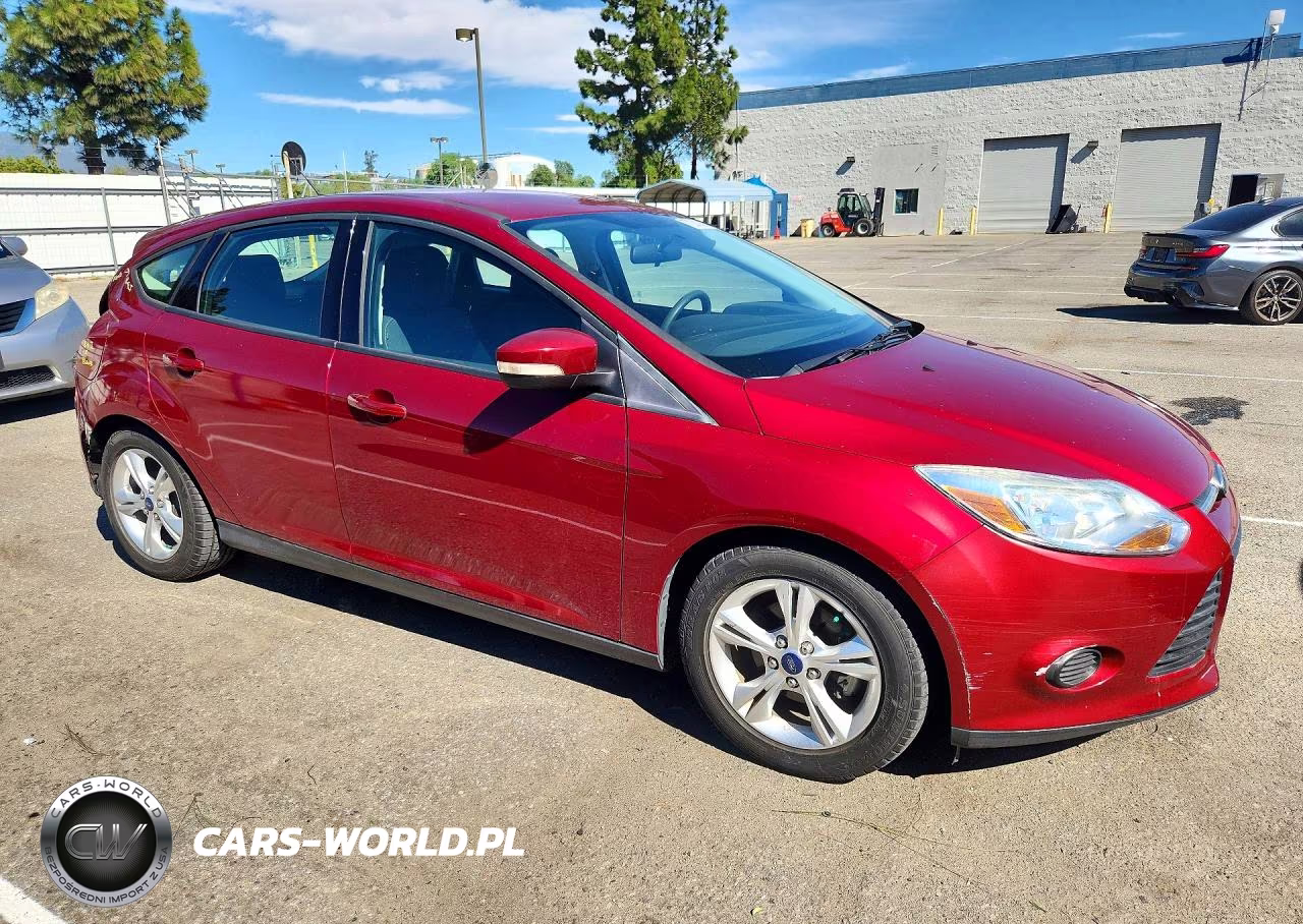 2014 Ford Focus Se VIN:1FADP3K25EL185476 - 4
