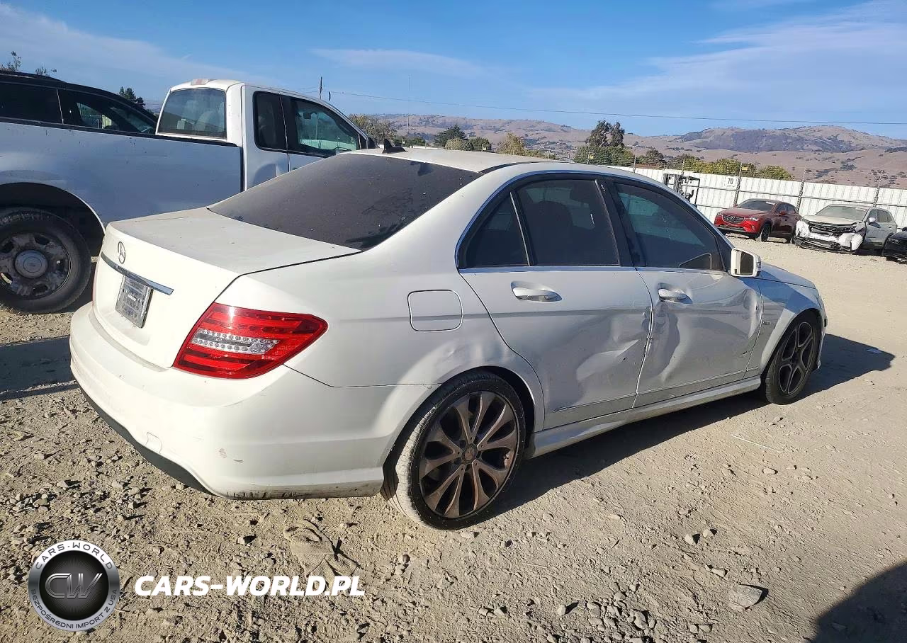 2012 Mercedes-Benz C 250 VIN:WDDGF4HB2CA641097 - 3