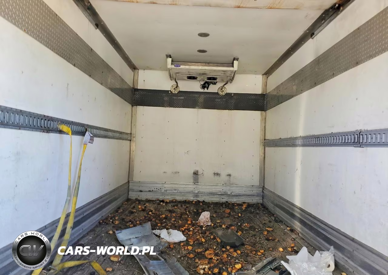 2015 Hino 195 Refrigerated Box Truck VIN:JHHRDM2H8FK001980 - 10