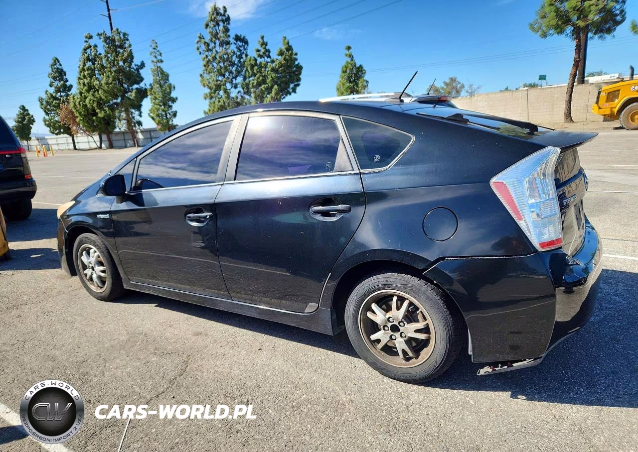 2011 Toyota Prius Two VIN:JTDKN3DU0B0251323 - 2