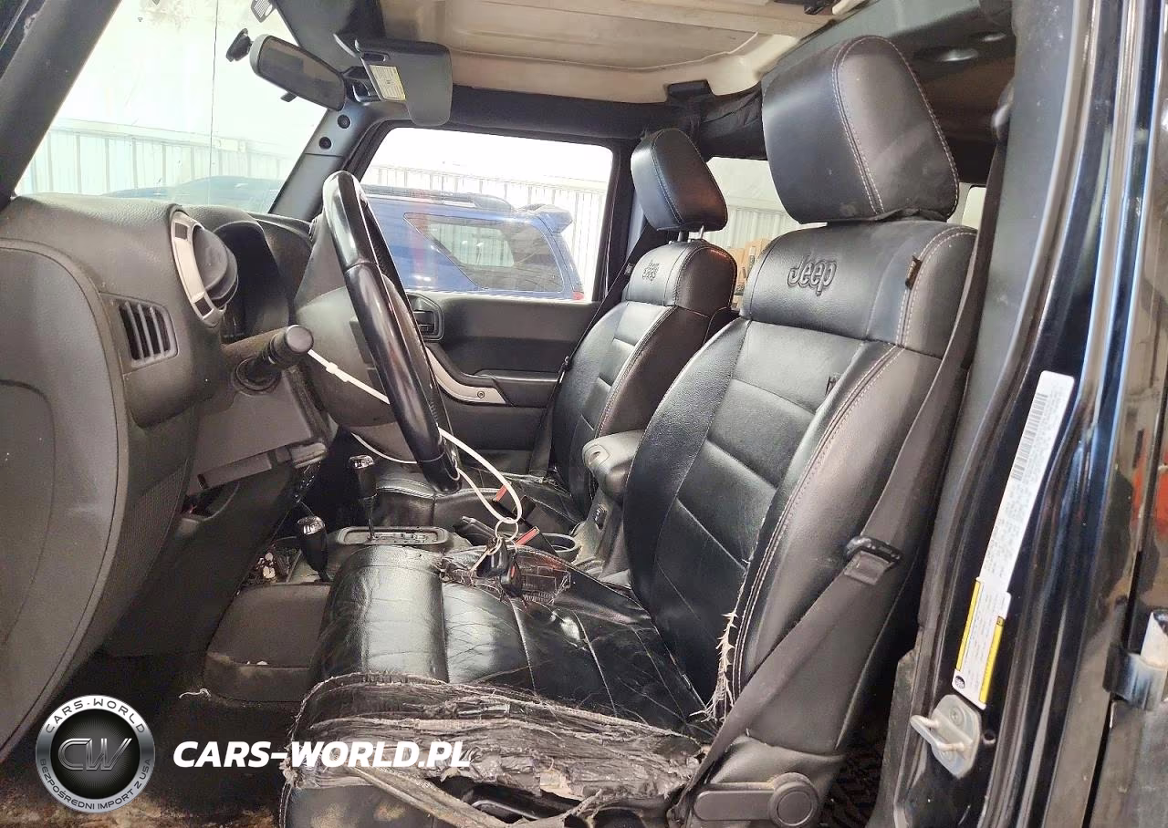 2012 Jeep Wrangler Unlimited Sahara VIN:1C4HJWEG4CL240891 - 7