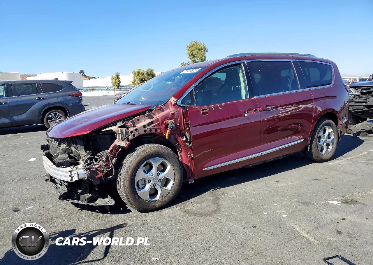 2018 Chrysler Pacifica Hybrid Limited VIN:2C4RC1N71JR230129 - 1
