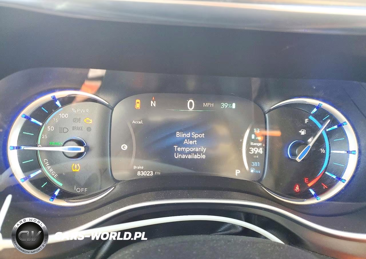 2018 Chrysler Pacifica Hybrid Limited VIN:2C4RC1N71JR230129 - 9