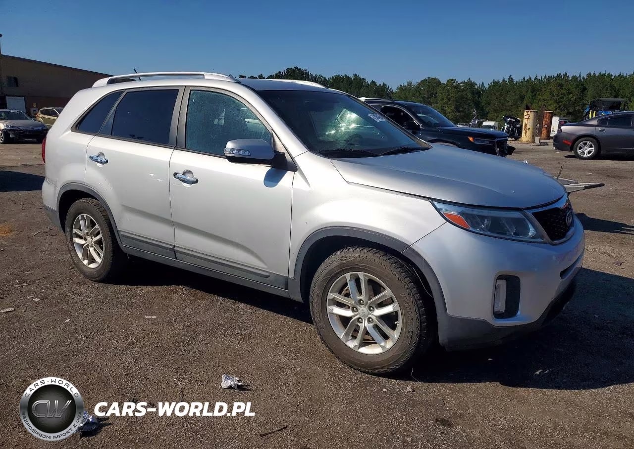 2014 Kia Sorento Lx VIN:5XYKT3A62EG528449 - 4