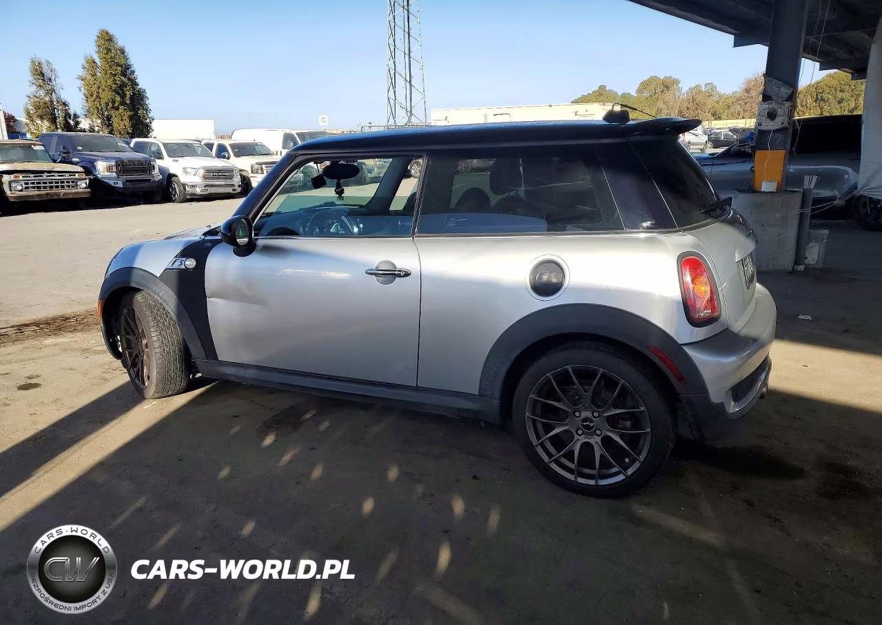 2009 Mini Cooper S VIN:WMWMF73579TX40962 - 2