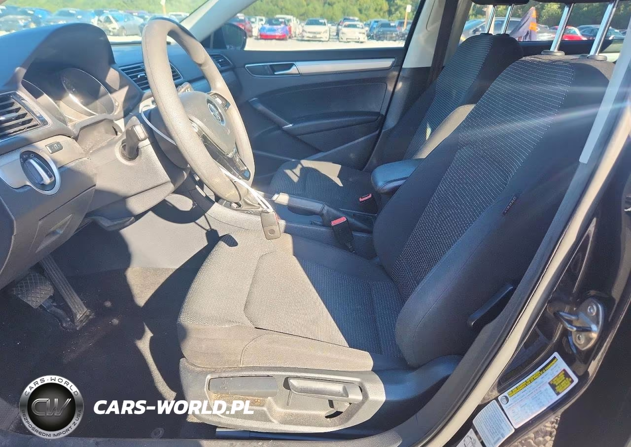 2017 Volkswagen Passat S VIN:1VWAT7A33HC024197 - 7