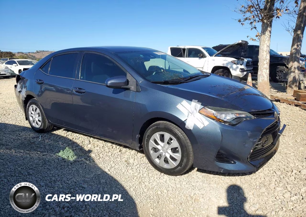 2017 Toyota Corolla L VIN:5YFBURHE0HP582197 - 4