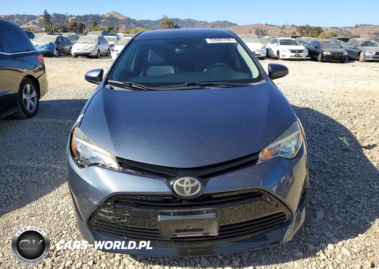 2017 Toyota Corolla L VIN:5YFBURHE0HP582197 - 5
