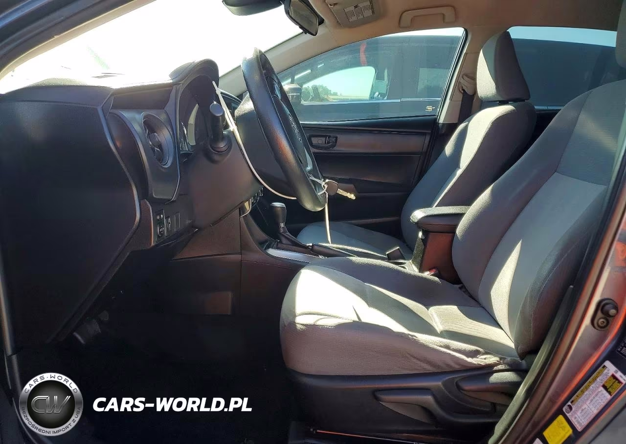 2017 Toyota Corolla L VIN:5YFBURHE0HP582197 - 7