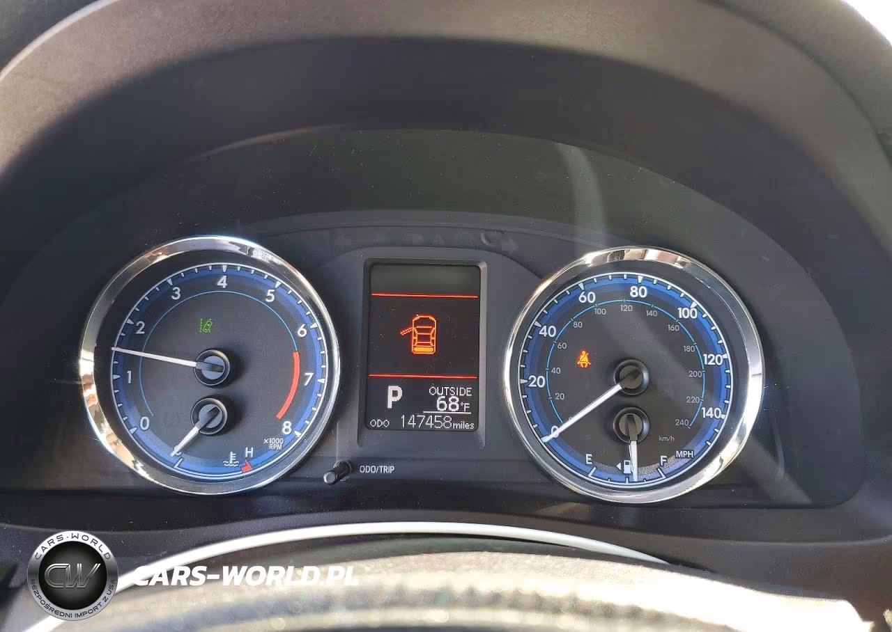 2017 Toyota Corolla L VIN:5YFBURHE0HP582197 - 9