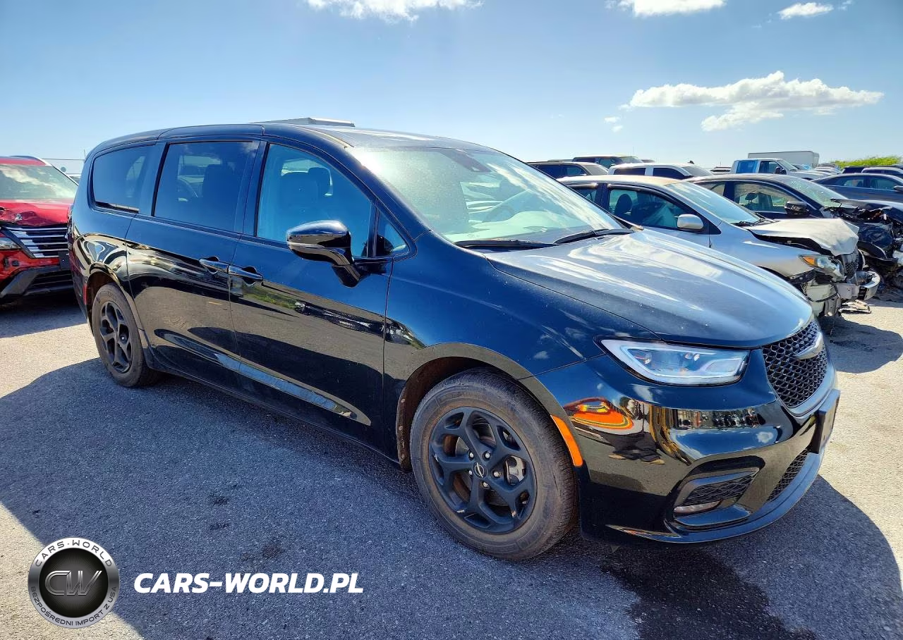 2022 Chrysler Pacifica Hybrid Touring L VIN:2C4RC1L7XNR214231 - 4