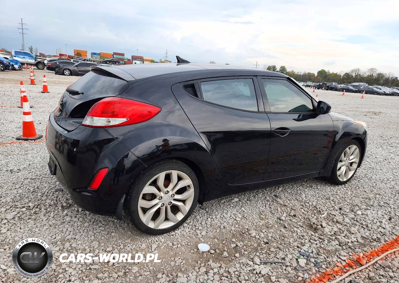 2013 Hyundai Veloster Base VIN:KMHTC6AD7DU175400 - 3