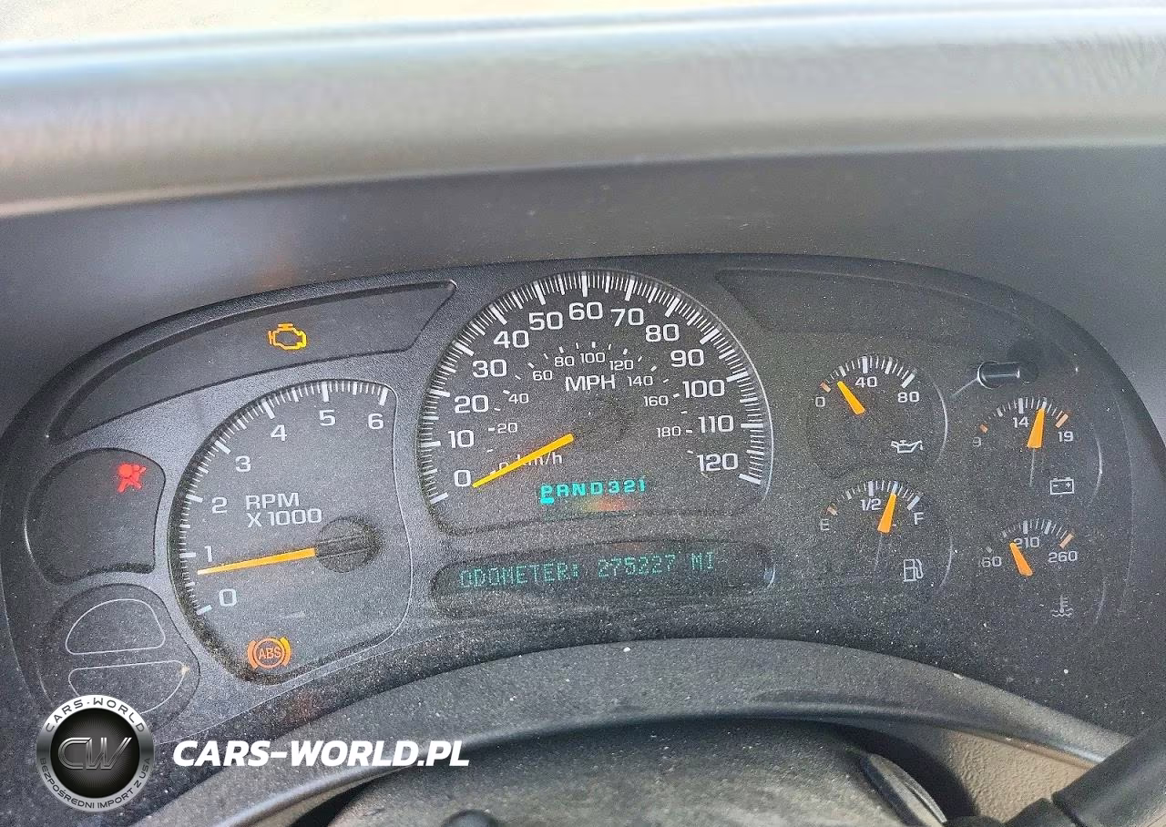 2005 Chevrolet Tahoe VIN:1GNEK13T05J146841 - 9