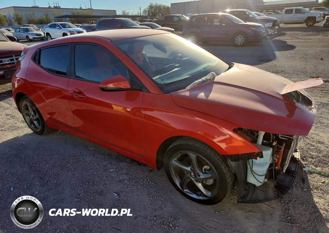 2020 Hyundai Veloster 2.0L VIN:KMHTG6AF3LU027524 - 4