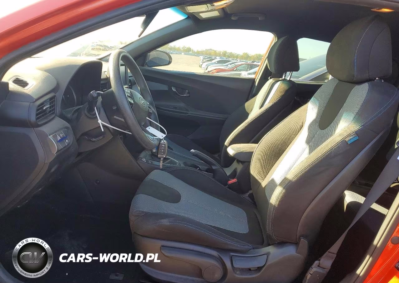 2020 Hyundai Veloster 2.0L VIN:KMHTG6AF3LU027524 - 7