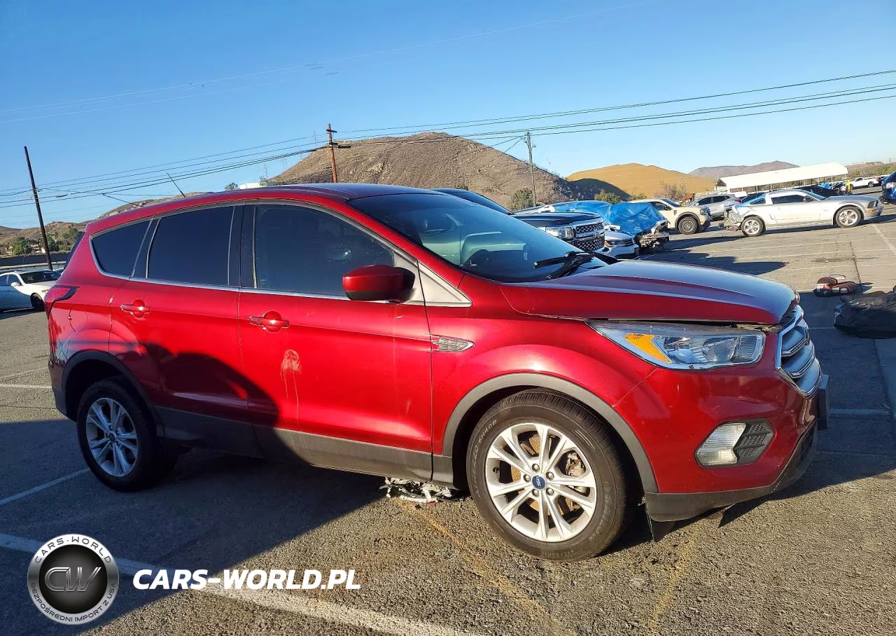 2019 Ford Escape Se VIN:1FMCU0G97KUB12100 - 4