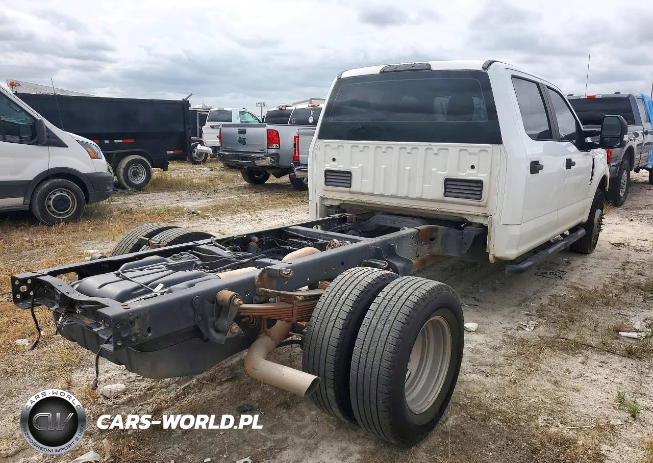 2017 Ford F350 Super Duty VIN:1FD8W3G69HEC80864 - 3