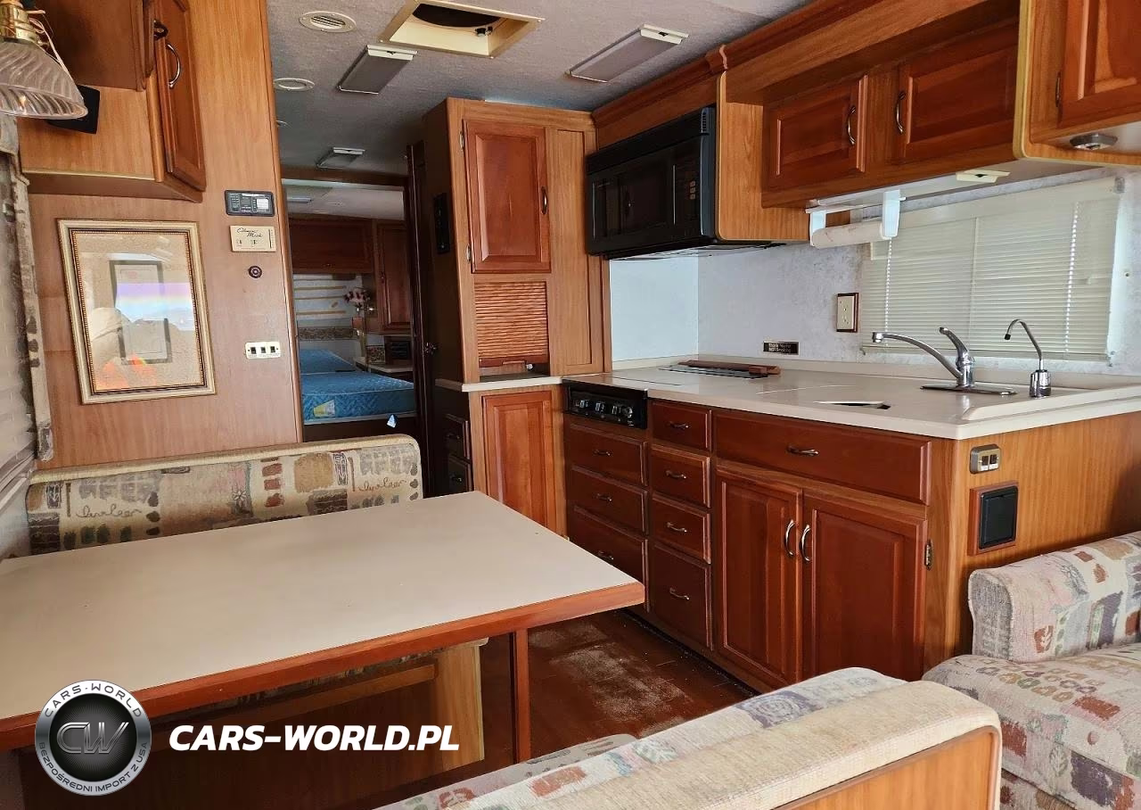 1999 Winnebago Cheiftain Recreational Vehicle VIN:4UZHXFBC7XCB57699 - 6