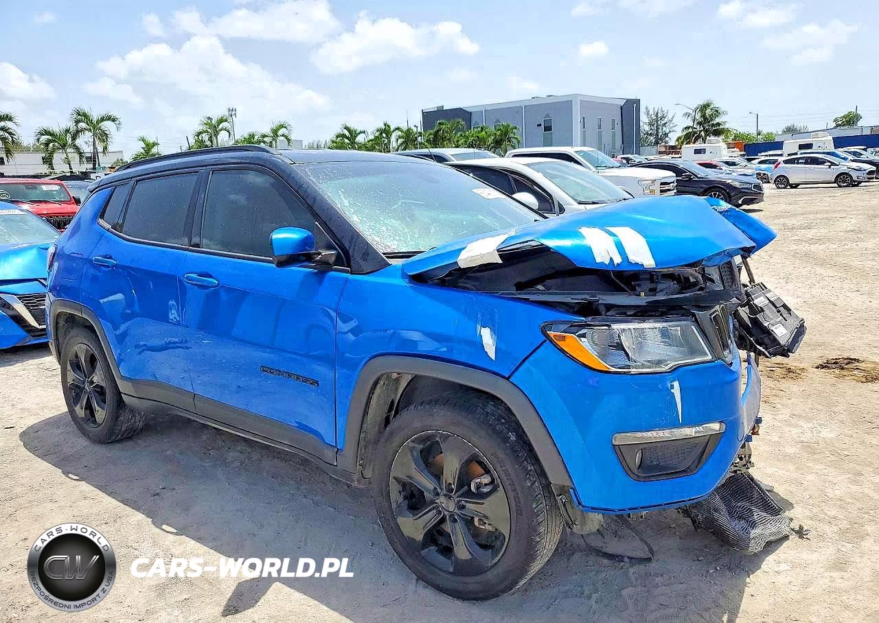 2019 Jeep Compass Latitude VIN:3C4NJCBB4KT676847 - 4