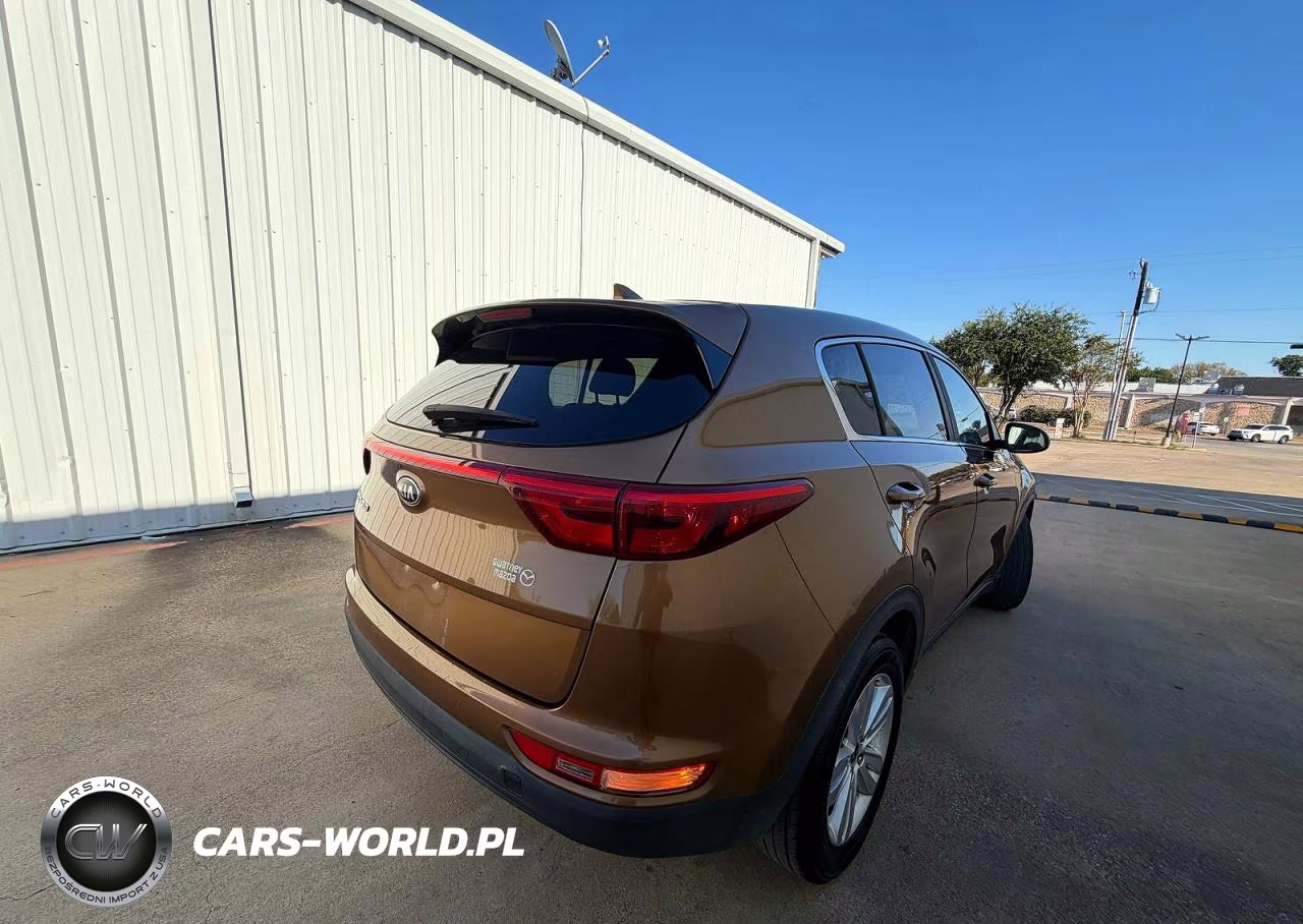 2017 Kia Sportage Lx VIN:KNDPM3AC6H7164241 - 4
