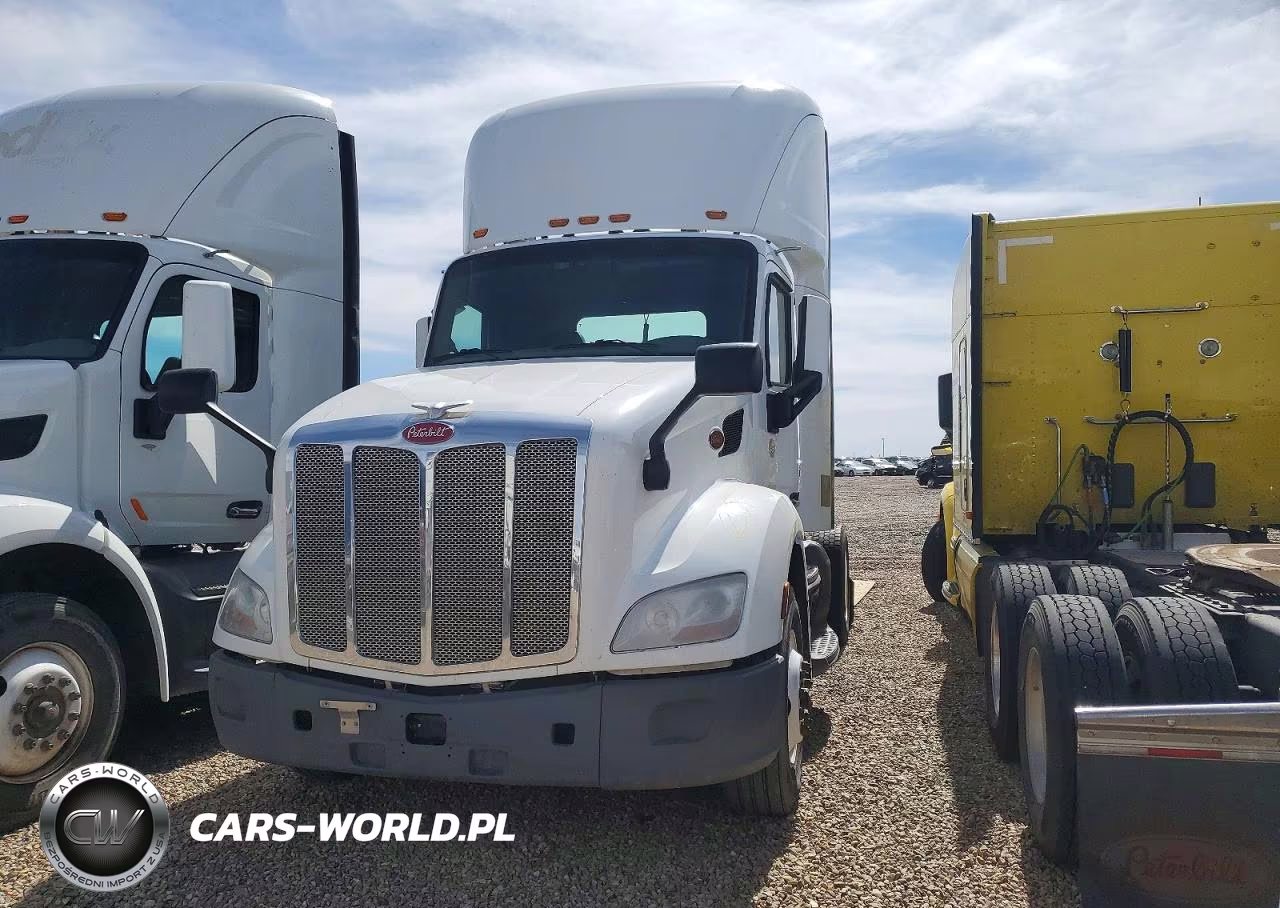 2018 Peterbilt 579 Semi Truck VIN:1XPBA48X1JD478032 - 2