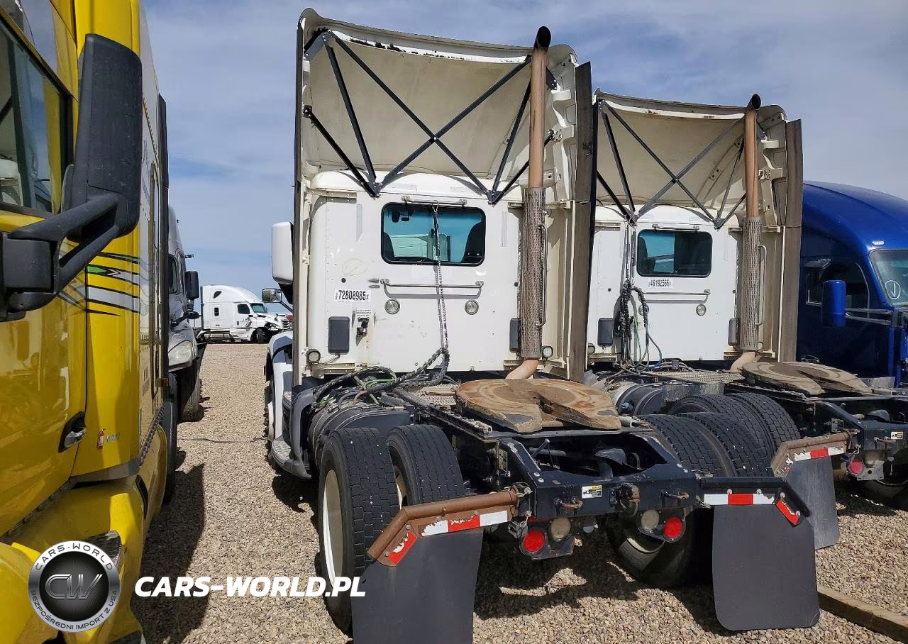 2018 Peterbilt 579 Semi Truck VIN:1XPBA48X1JD478032 - 3