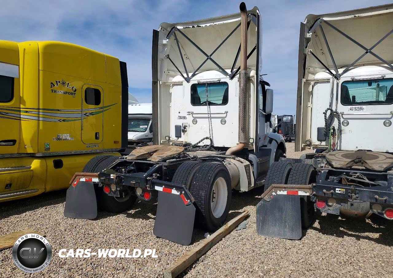 2018 Peterbilt 579 Semi Truck VIN:1XPBA48X1JD478032 - 4