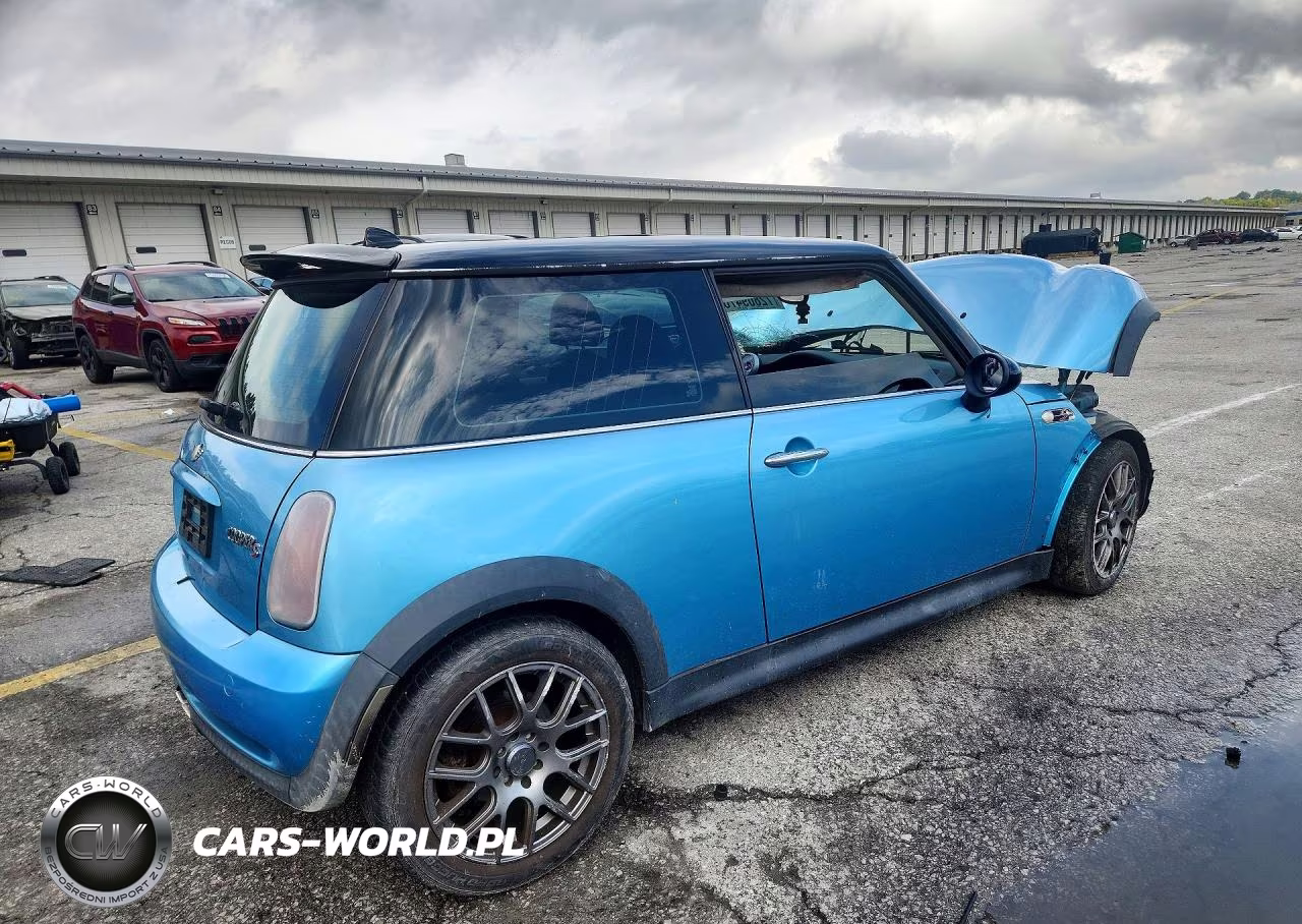 2004 Mini Cooper S VIN:WMWRE33474TD77826 - 3
