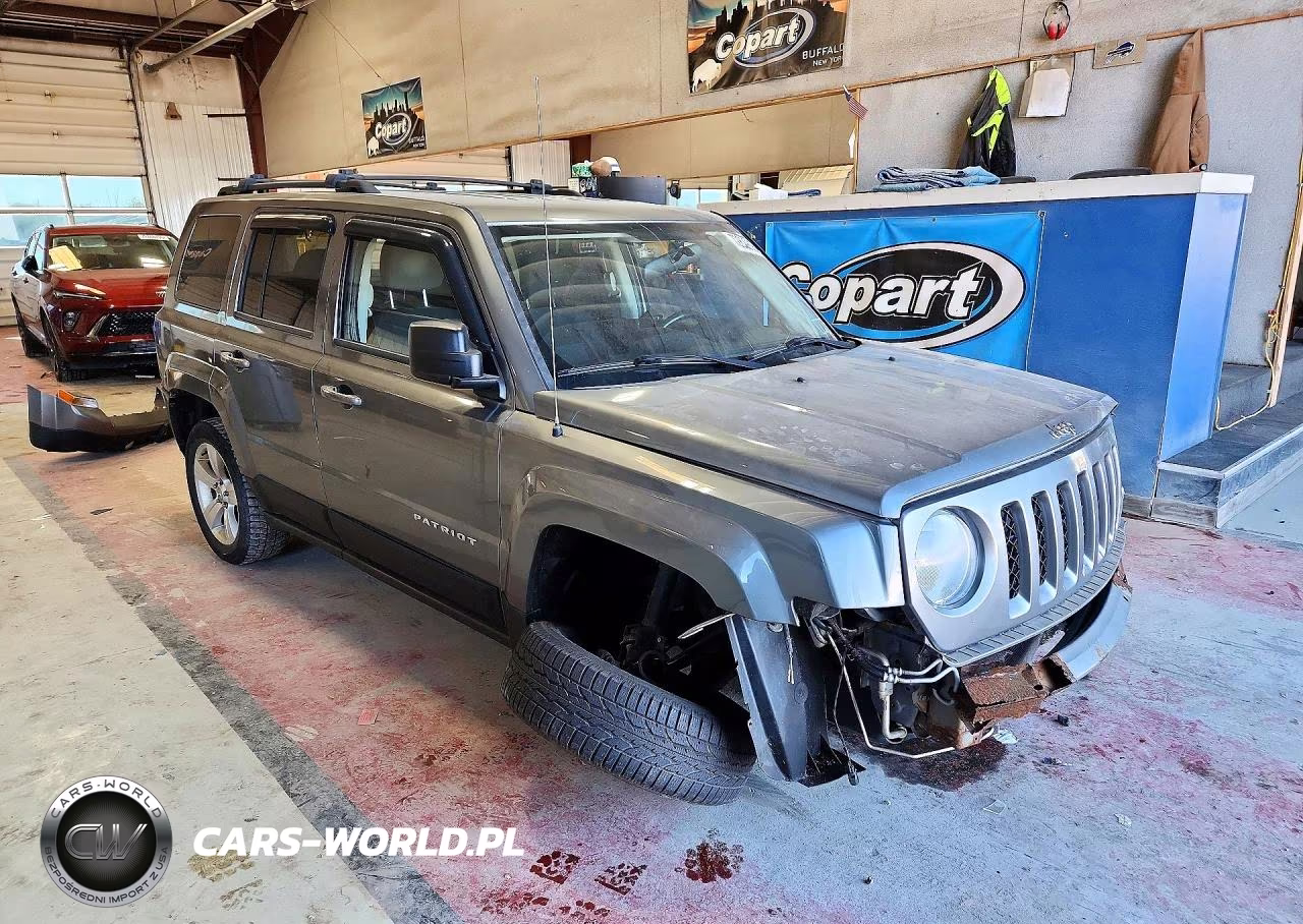 2012 Jeep Patriot Latitude VIN:1C4NJRFB1CD538512 - 4