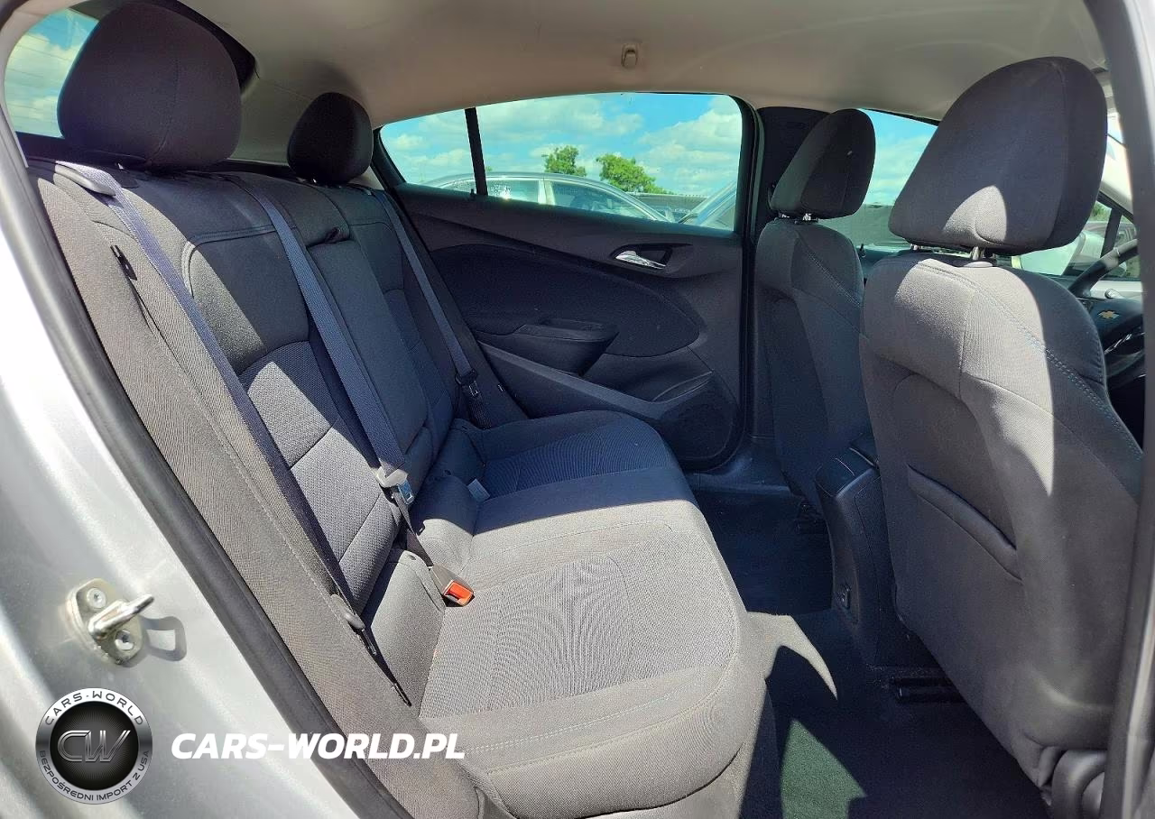 2018 Chevrolet Cruze Lt VIN:3G1BE6SM0JS567762 - 10