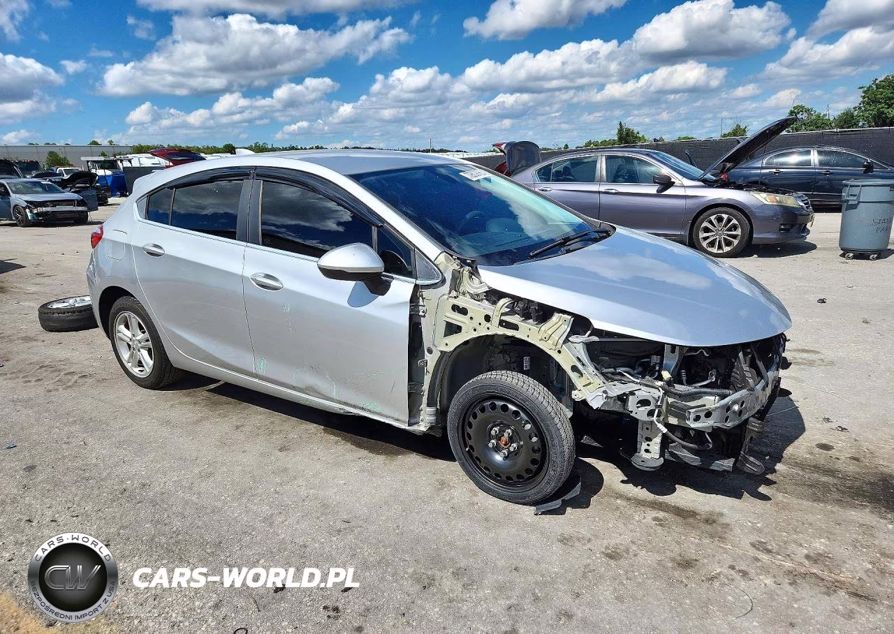 2018 Chevrolet Cruze Lt VIN:3G1BE6SM0JS567762 - 4