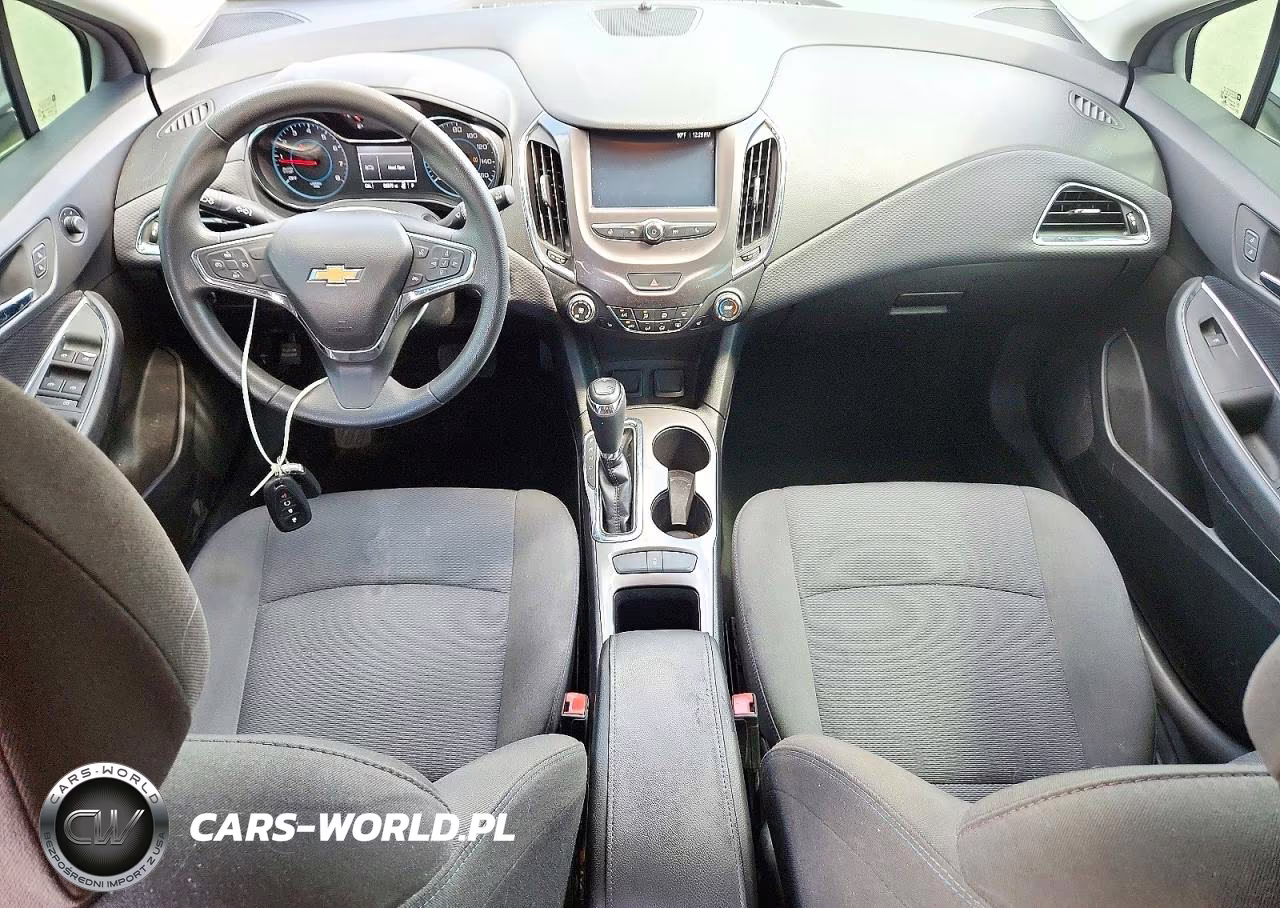 2018 Chevrolet Cruze Lt VIN:3G1BE6SM0JS567762 - 8
