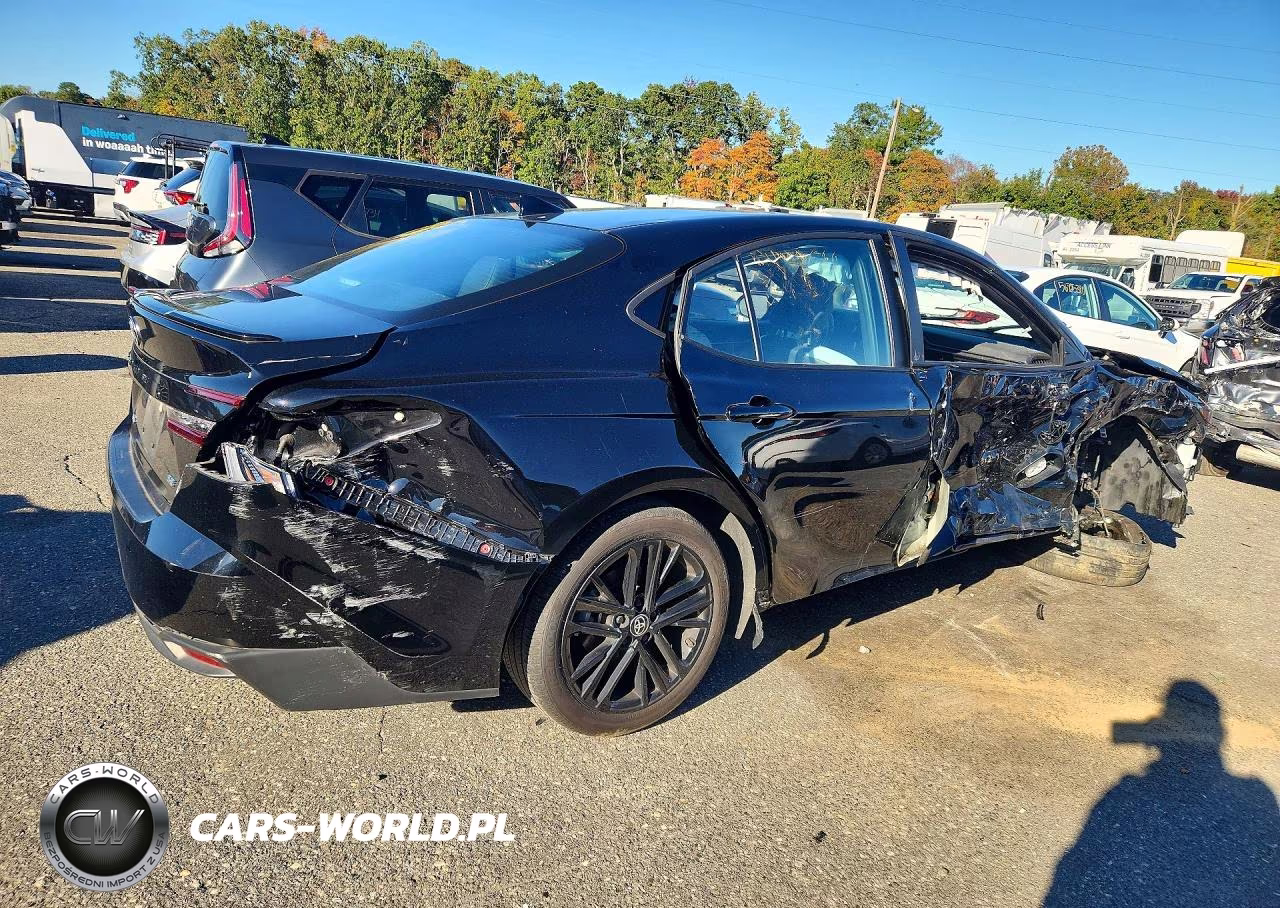 2025 Toyota Camry Se VIN:4T1DAACK5SU147567 - 3