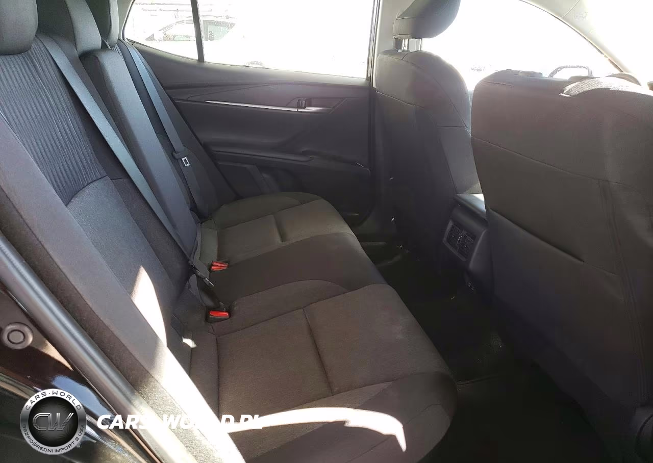 2026 Toyota Camry Le VIN:4T1DAACK4TU252019 - 10