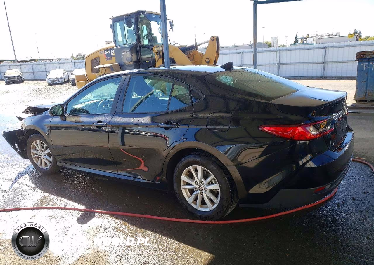 2026 Toyota Camry Le VIN:4T1DAACK4TU252019 - 2