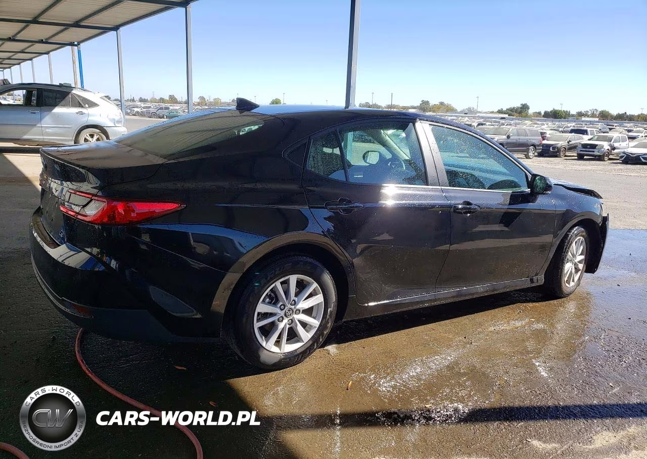 2026 Toyota Camry Le VIN:4T1DAACK4TU252019 - 3