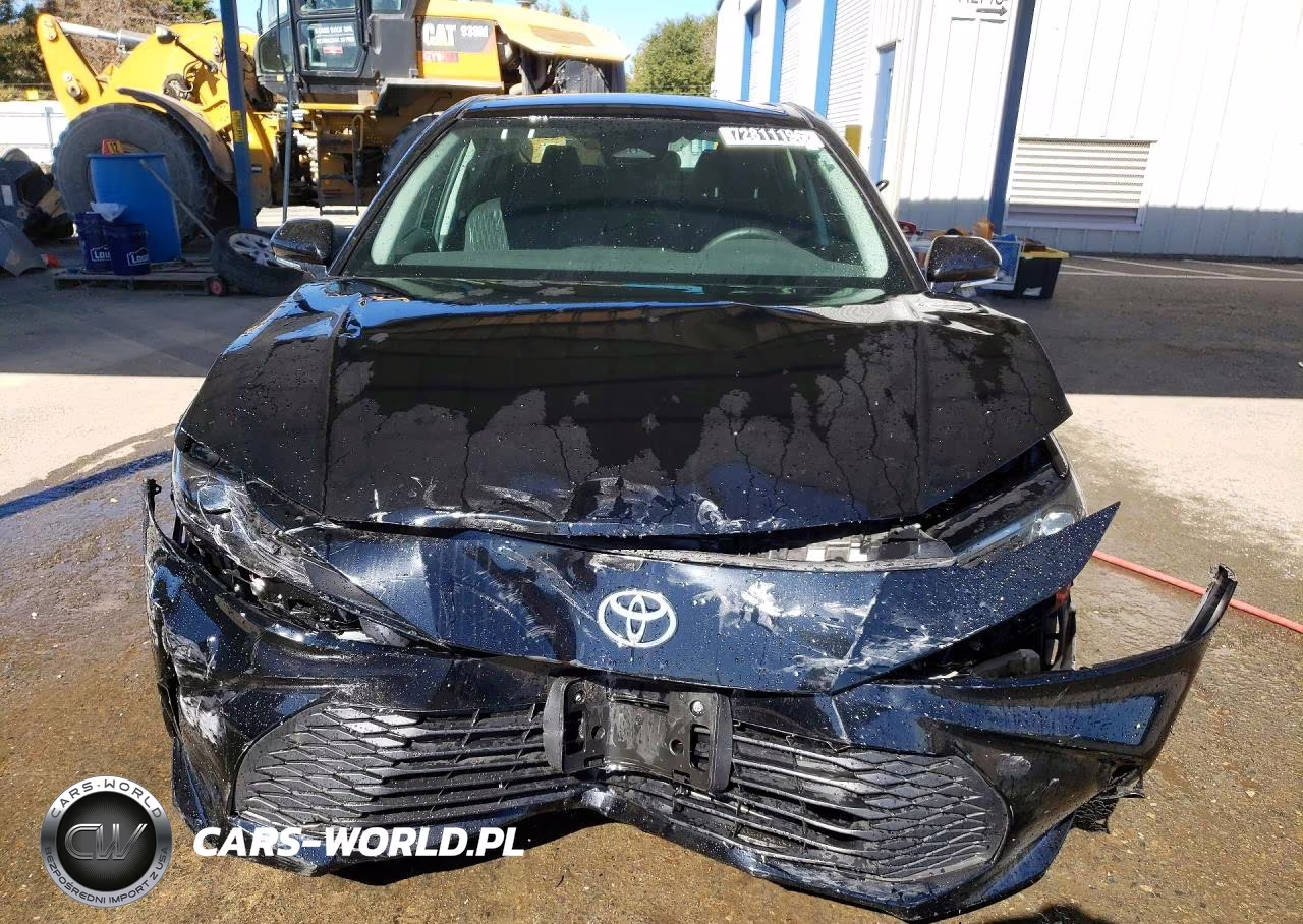 2026 Toyota Camry Le VIN:4T1DAACK4TU252019 - 5