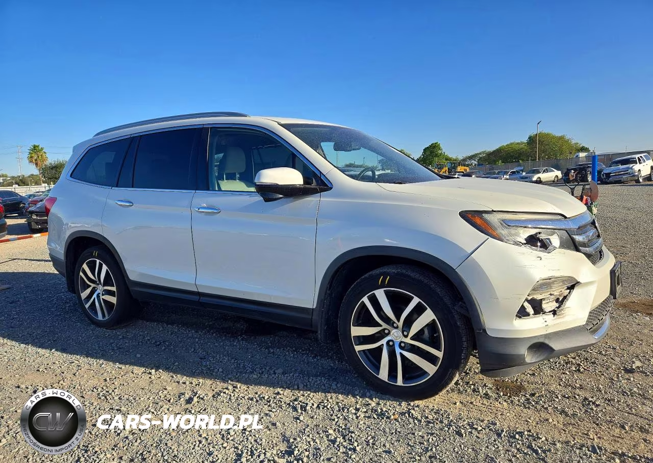 2016 Honda Pilot Touring VIN:5FNYF6H99GB098965 - 4