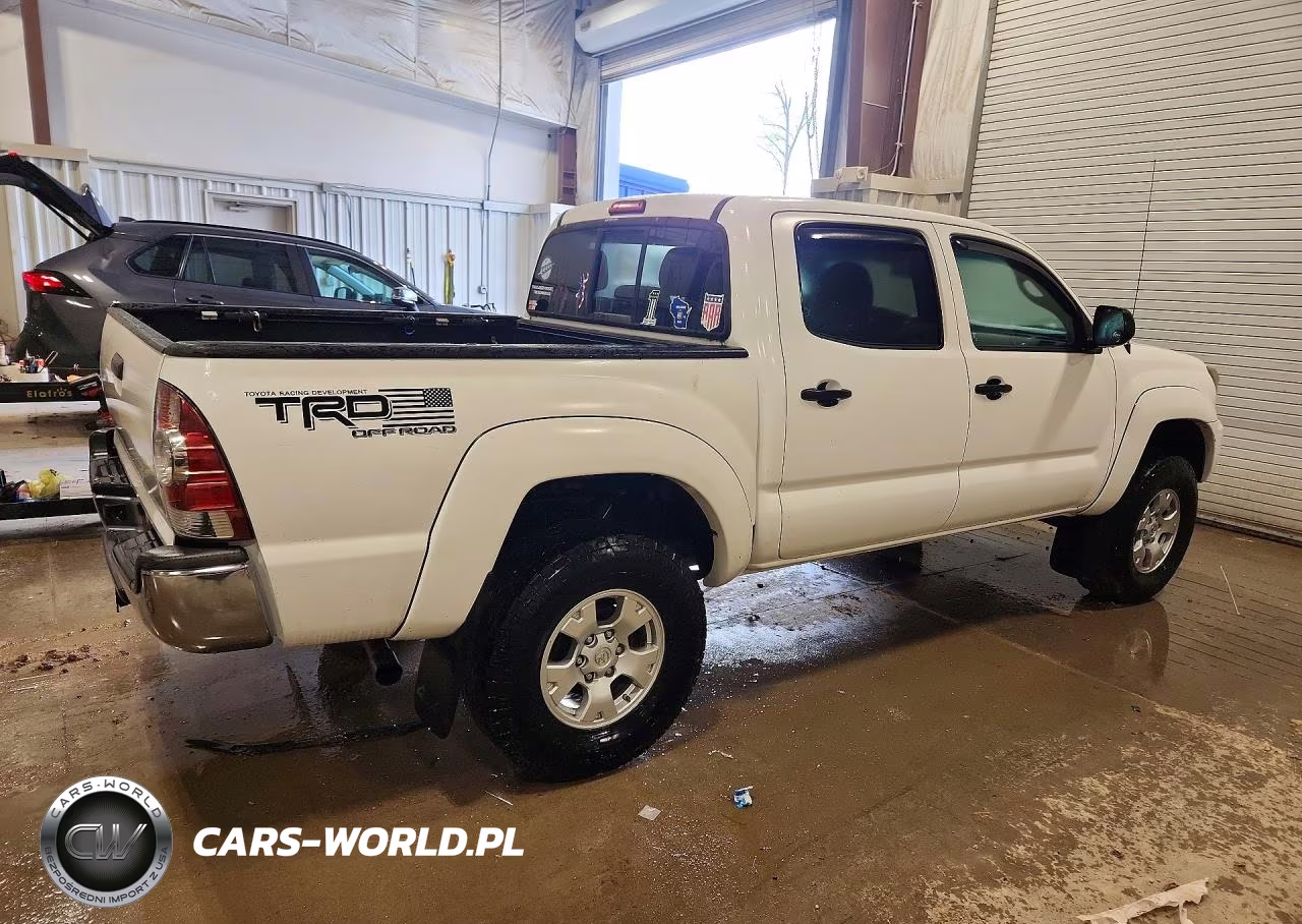 2013 Toyota Tacoma V6 VIN:5TFLU4EN9DX072423 - 3