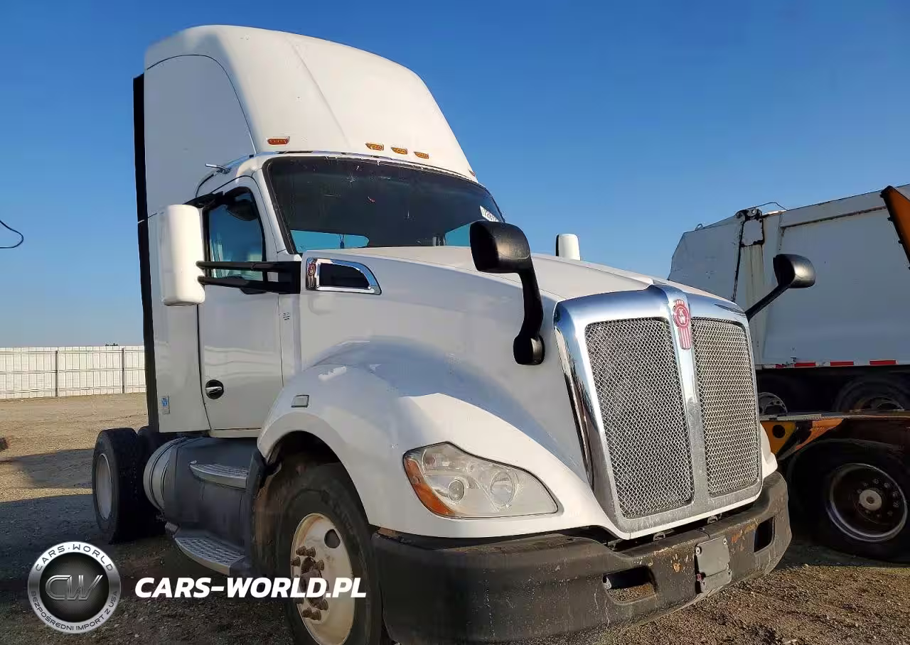 2016 Kenworth T680 Semi Truck