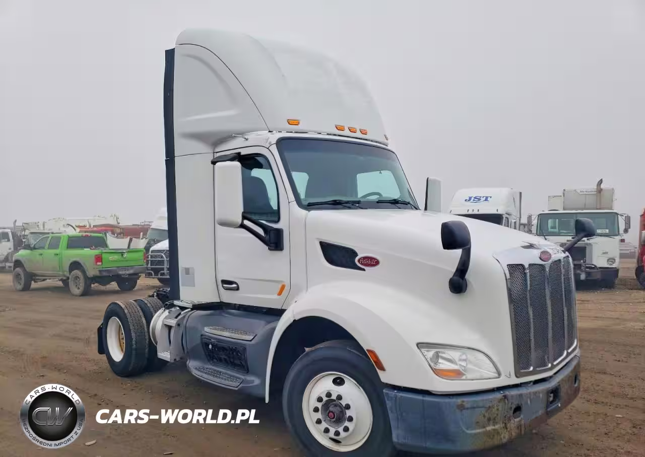 2018 Peterbilt 579 Semi Truck